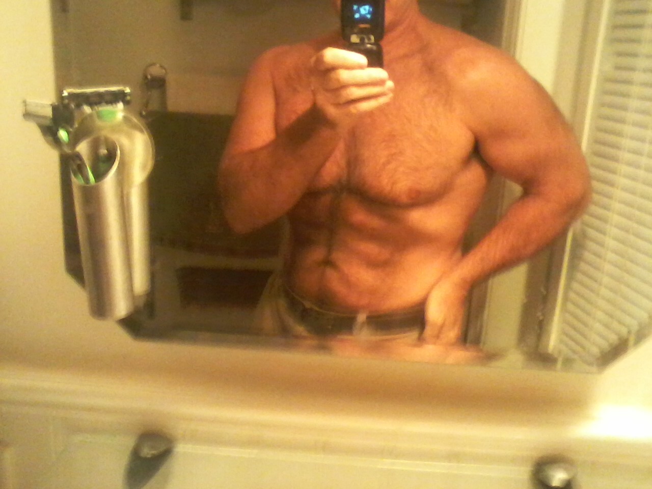 Handsome mature friendly bodybuilder | Bi Male Escort in Northern Virginia  | MintBoys