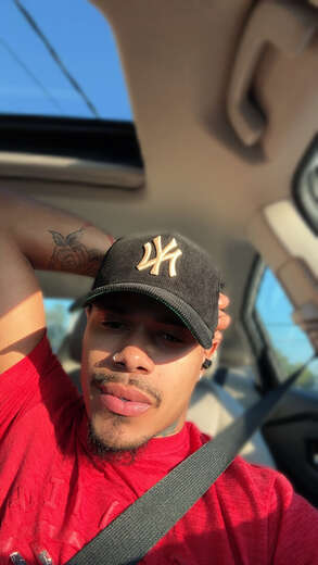let me embrace you!! Real good😏💯 - Alternate Photo