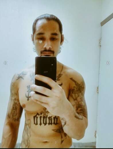 Handsome Attractive great physique - Alternate Photo