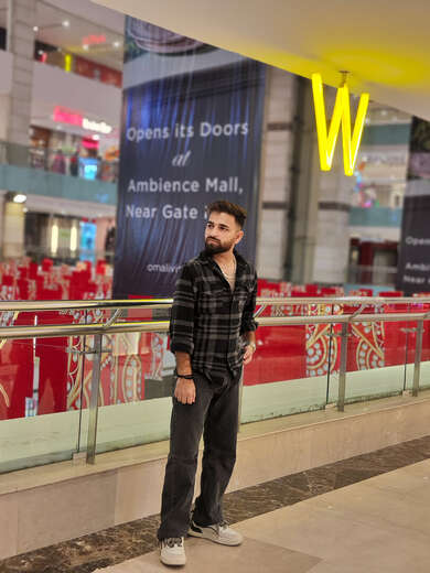 I m available 24/7. - Alternate Photo