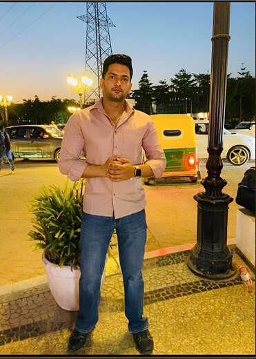 i m shivam n i m from delhi - Alternate Photo