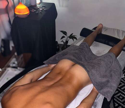 Highly relaxing & therapeutic massage - Alternate Photo