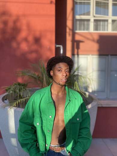 🇯🇲🤴🏽 Jamaican Prince 🤴🏽🇯🇲 - Alternate Photo
