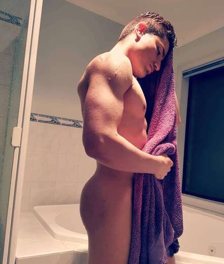 🏀💪21 YEAR OLD YOUNG MUSCULAR BOY 🇦🇺 - Alternate Photo