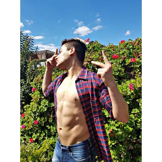 🏀💪21 YEAR OLD YOUNG MUSCULAR BOY 🇦🇺 - Alternate Photo