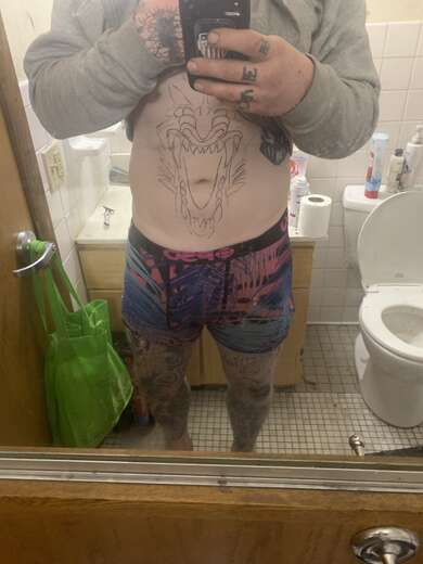 Tall, muscular, tattoos, and easy going - Alternate Photo