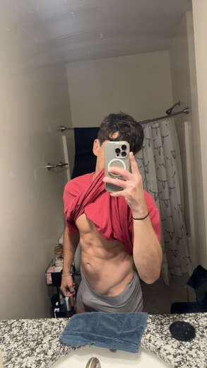 athletic built, pretty open for new things - Alternate Photo