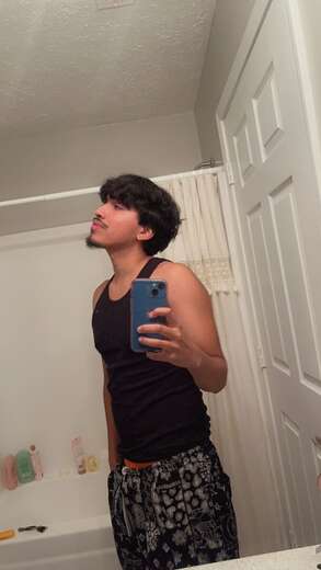 Masculine Dl Latino - Alternate Photo