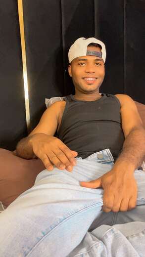 Hola Chico dominicano 🇩🇴 disponible - Bi Male Escort in New York City - Main Photo