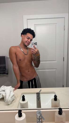 Dominican papi ready to please 😈 - Alternate Photo