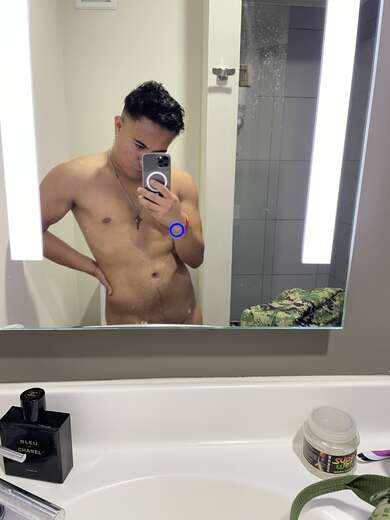 I a smiley guy and chill - Bi Male Escort in Palm Springs - Main Photo