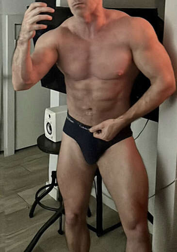 Masculine muscle massage all American guy - Bi Male Escort in Los Angeles - Main Photo