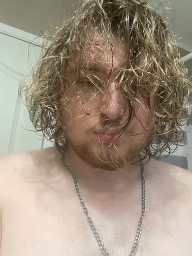 Pansexual, bottom leaning vers - Alternate Photo