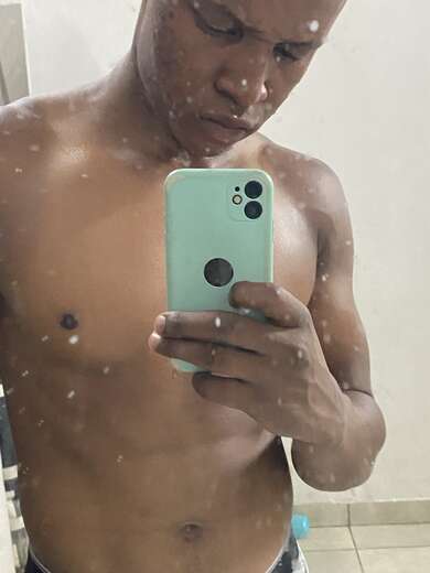 I'm a fitness trainer looking to make mone - Bi Male Escort in South Africa - Main Photo