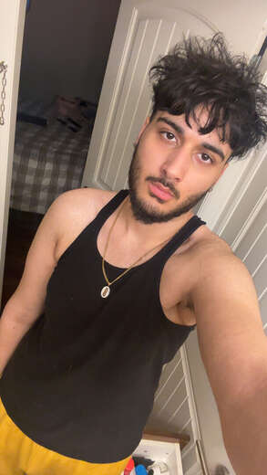 6’2 verse male - Alternate Photo