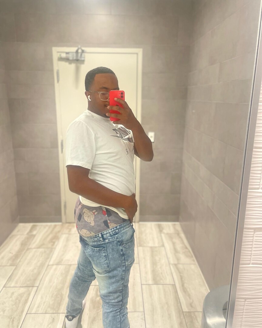 Juicyy | Gay Male Escort in Atlanta | MintBoys