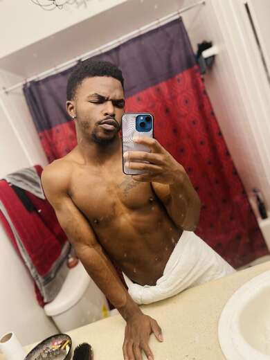 Your Young Short Homeboy - Gay Male Escort in Milwaukee - Main Photo