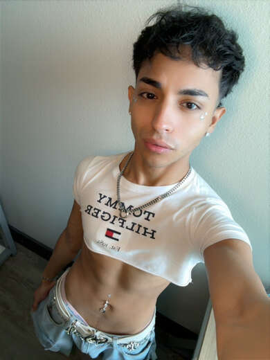 Small Petite Soft N’ Sweet - Gay Male Escort in Austin - Main Photo