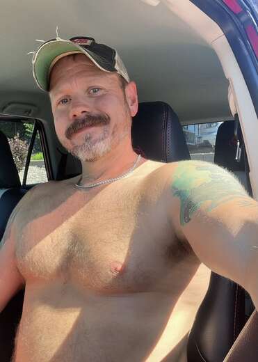 Where’s dad’s shower buddy? - Gay Male Escort in Carson City - Main Photo