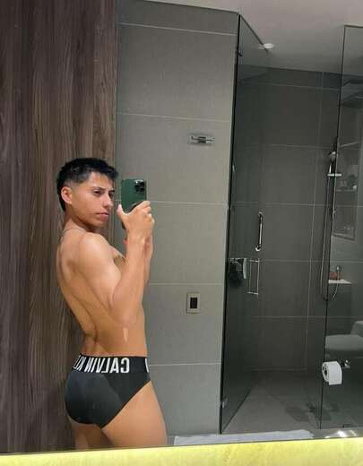 Universitario, discreto, dulce y tierno - Gay Male Escort in Bogota - Main Photo
