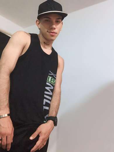 Outgoing and manly available for you - Gay Male Escort in Queens - Main Photo