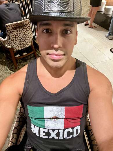 🇲🇽😎A Pro Acrobatic Male Stripper😎🇲🇽 - Alternate Photo