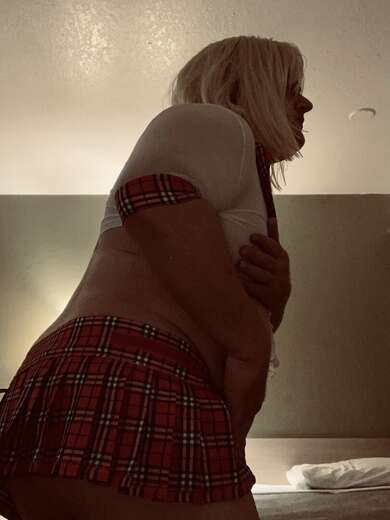 Sissy Brianna is feeling freaky - Alternate Photo