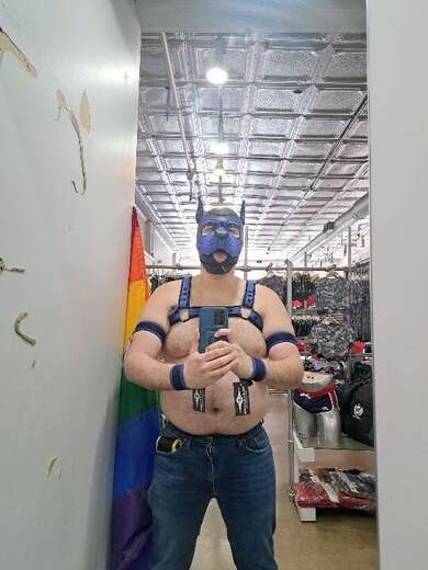 Fun cub pup massage paws - Alternate Photo