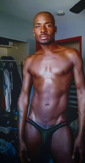 9 34 6'1 45 - Gay Male Escort in Detroit - Main Photo