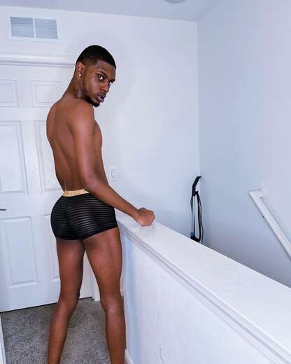 Ask about massages🧖🏾‍♂️ - Gay Male Escort in Detroit - Main Photo