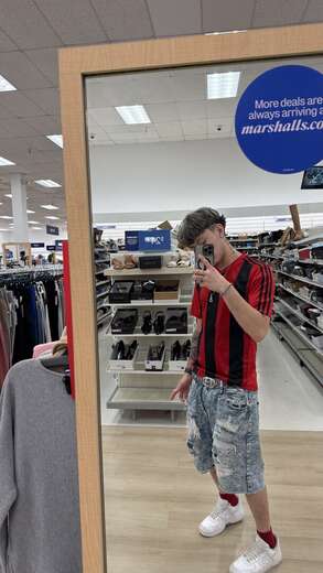 I'm a young hot boy 🥵 - Alternate Photo