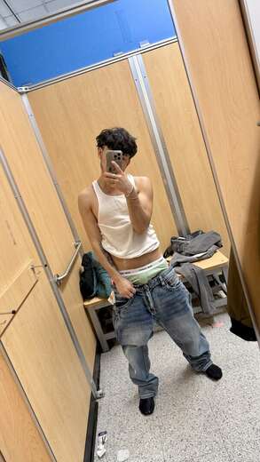 I'm a young hot boy 🥵 - Alternate Photo
