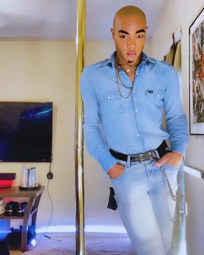 L uxury. Confidence. Chemistry. - Alternate Photo