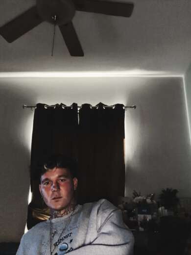 Irish boi looking for fun time - Alternate Photo