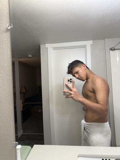 Latino en las Vegas - Gay Male Escort in Las Vegas - Main Photo