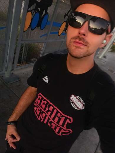 Discreet in Vegas - Alternate Photo