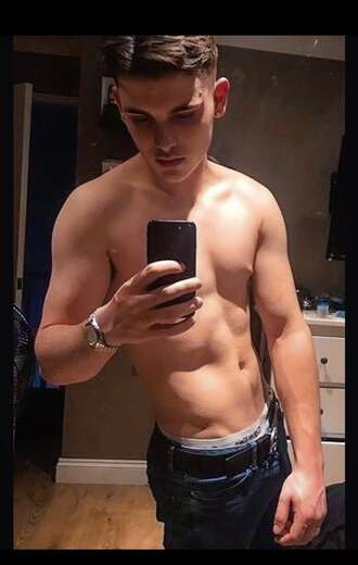 Athletic goodlooking Student. - Gay Male Escort in London - Main Photo