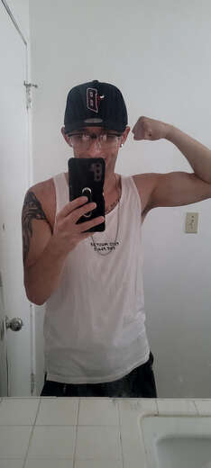 Adventurous, Fun, Handsome, & Passionate. - Alternate Photo