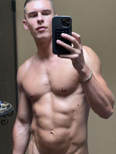 Here for some fun ! - Gay Male Escort in Los Angeles - Main Photo