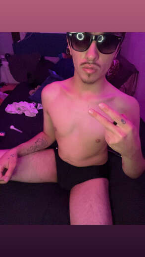 Hmu for a good time - Alternate Photo