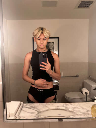Twink, smooth, young, toned - Alternate Photo