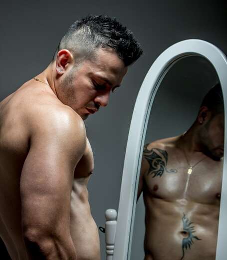 masseur with good hands - Gay Male Escort in Manhattan - Main Photo