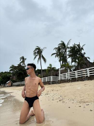 Travel Buddy - Gay Male Escort in Manila - Main Photo