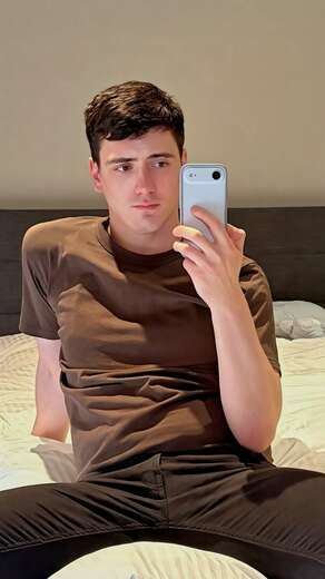 6'2 Genuine Melbourne Lad for a Good Time - Alternate Photo