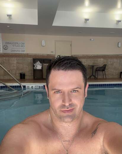 Hi guys, I'm visiting for some fun. - Alternate Photo