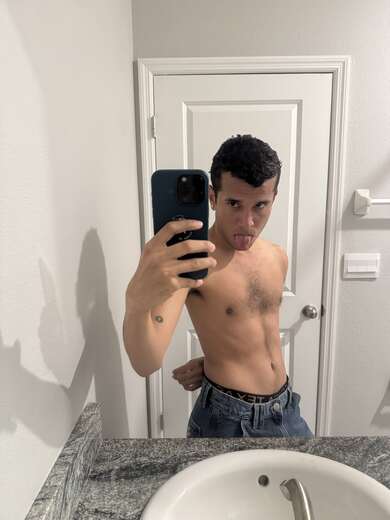 Latino, friendly, direct. - Alternate Photo