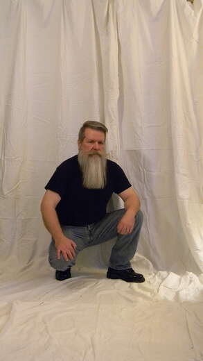 Mature laid back bear - Alternate Photo