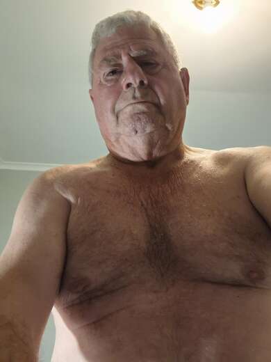Australian, good company - Alternate Photo