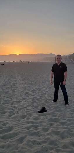 Easy going flight attendant guy - Gay Male Escort in Salt Lake City - Main Photo