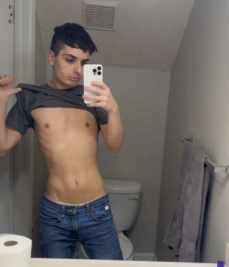 Chill, laid back, twink - Gay Male Escort in South Carolina - Main Photo